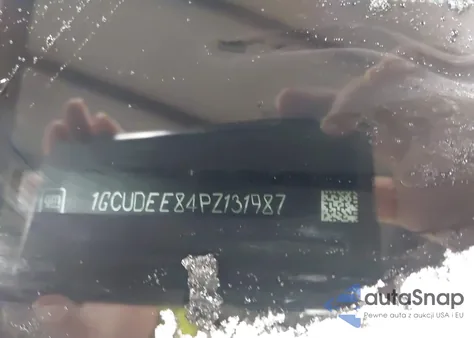 2023 Chevrolet Silverado 1500 4Wd Short Bed Rst z USA, uszkodzony, nr VIN 1GCUDEE84PZ131987